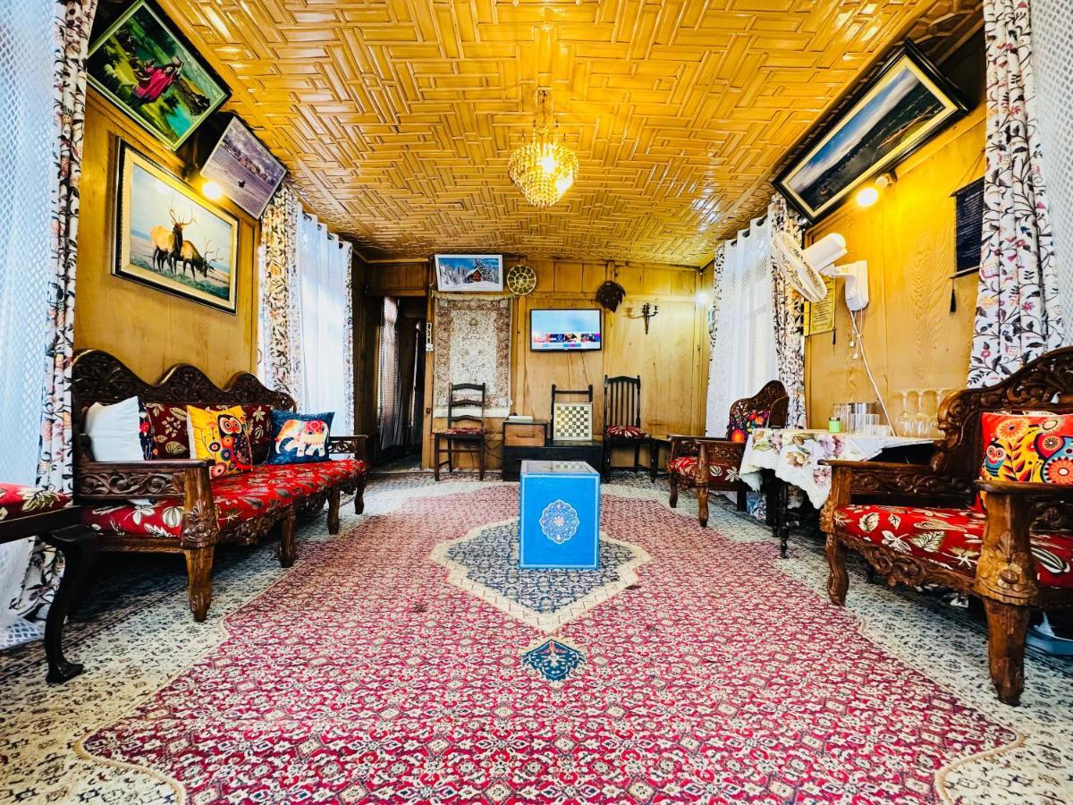 SrīnagarHouseboat New Retreat Group住宿加早餐旅馆 外观 照片